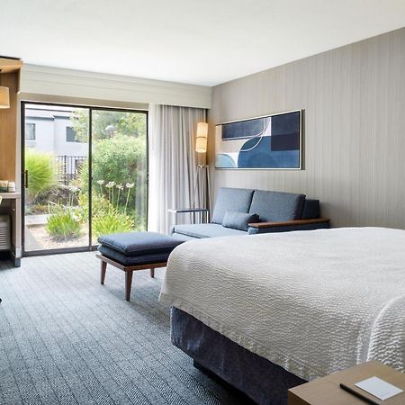 Courtyard By Marriott Vacaville Bagian luar foto