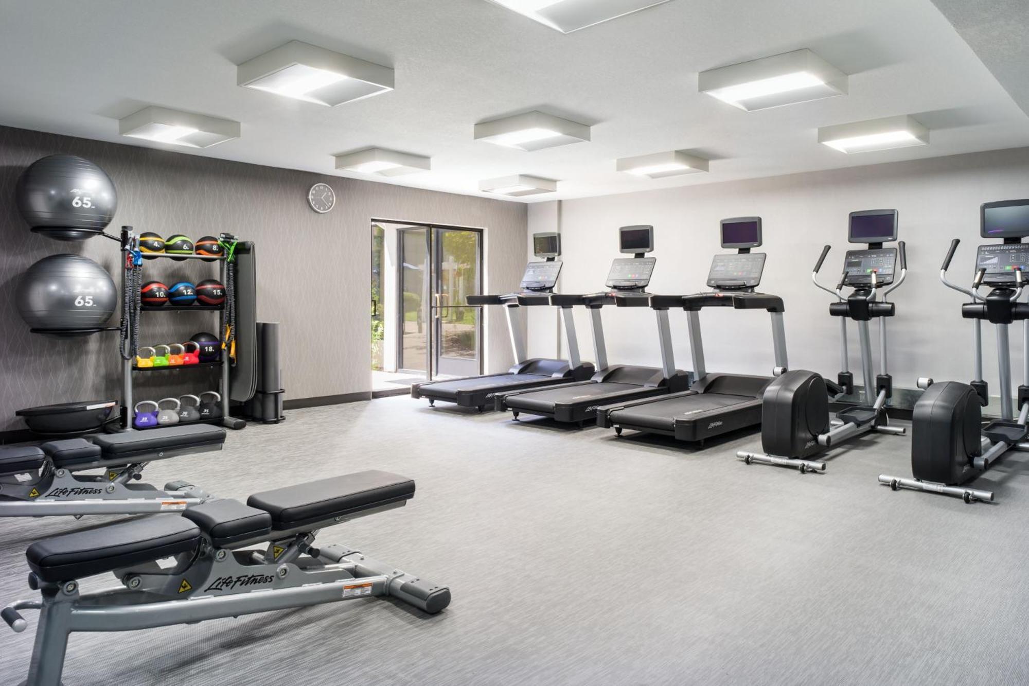 Courtyard By Marriott Vacaville Bagian luar foto
