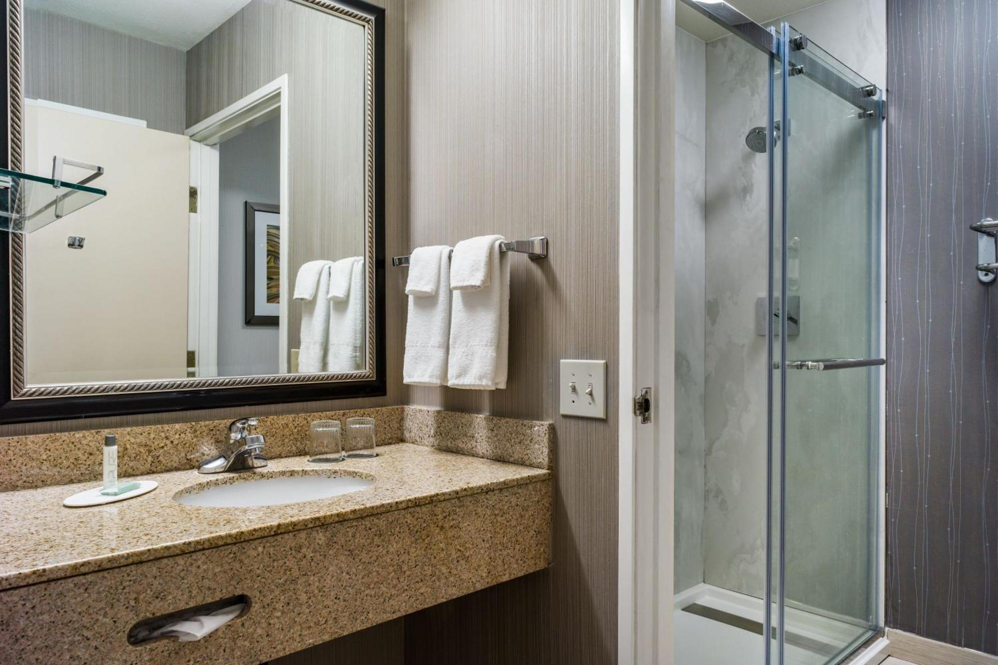 Courtyard By Marriott Vacaville Bagian luar foto